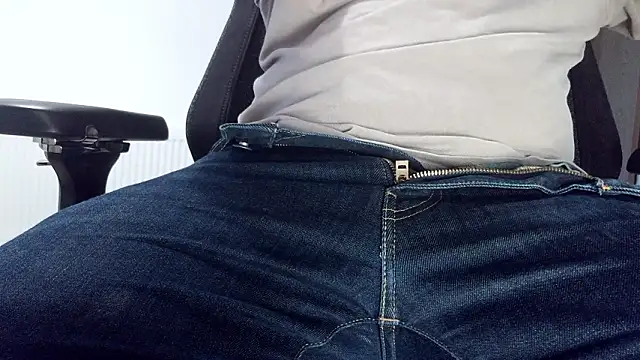 Snapshot of harvcumdaddy chatting on 02-23-26, 09:17 harvcumdaddy online show from 02-23-26, 09:17