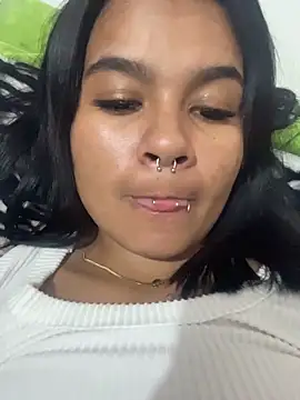 Snapshot of Chloe_cortes chatting on 05-11-26, 12:49 Chloe cortes online show from 05-11-26, 12:49