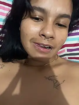 Snapshot of Chloe_cortes chatting on 05-27-26, 10:34 Chloe cortes online show from 05-27-26, 10:34