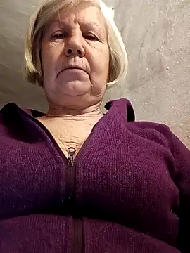 KlaudiaDarling online show from 01-11-26, 03:00