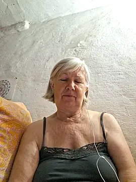 KlaudiaDarling online show from 06-07-26, 06:33