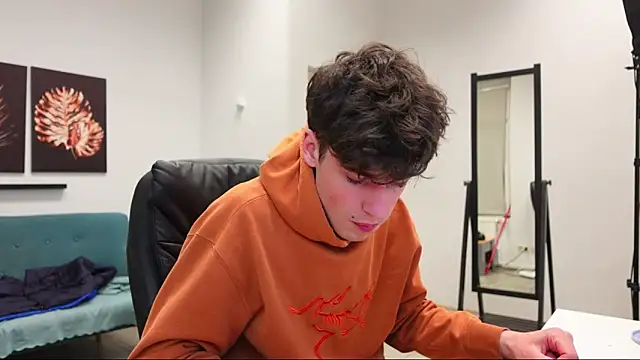 Daniel Shawnn online show from 04-30-26, 08:04