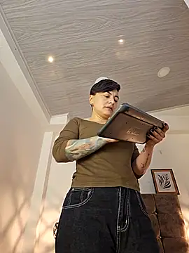 kat paradise online show from 04-28-26, 11:37