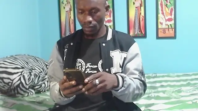 miltonjjakee online show from 12-23-25, 02:31