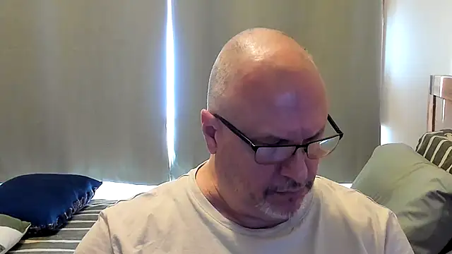 Nudist Aussie Daddy online show from 07-28-26, 12:40