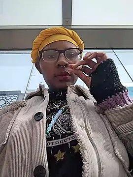 Snapshot of SynDarling6 chatting on 03-02-26, 05:20 SynDarling6 online show from 03-02-26, 05:20