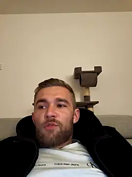 Benjamiinlt online show from 04-07-26, 07:25