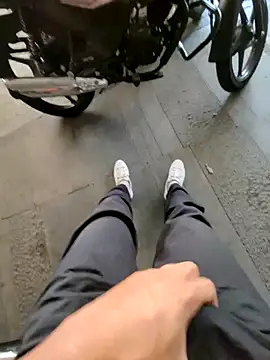 jerryrooh69 online show from 04-06-26, 09:32