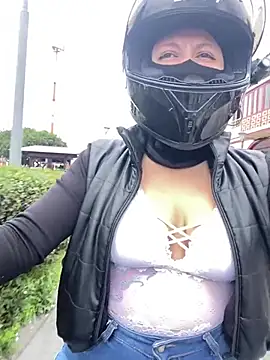 Scarlet auraa online show from 02-05-26, 07:29