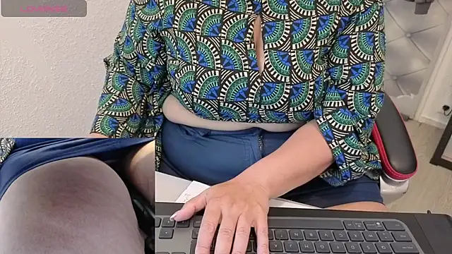 Snapshot of Sofiatwork chatting on 06-08-26, 03:45 Sofiatwork online show from 06-08-26, 03:45