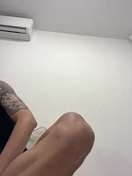 nanda108520 online show from 04-21-26, 09:59