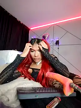 Isis Hot   online show from 03-19-26, 11:47