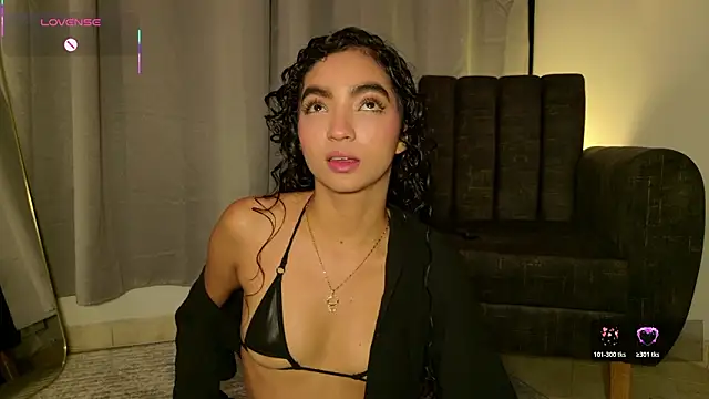 Snapshot of adelineevs chatting on 02-19-26, 02:07 adelineevs online show from 02-19-26, 02:07