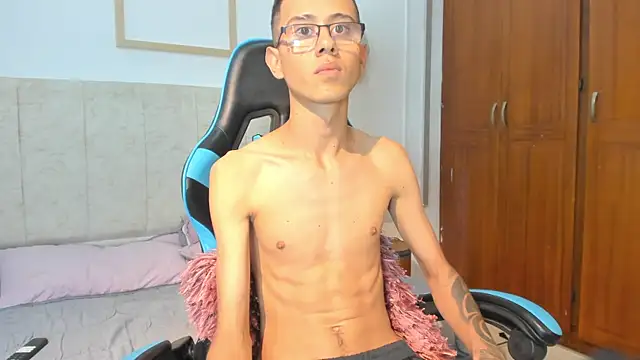 asher lux online show from 02-04-26, 06:58