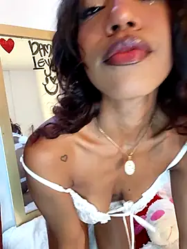 DAMMLEYLA online show from 03-12-26, 07:25