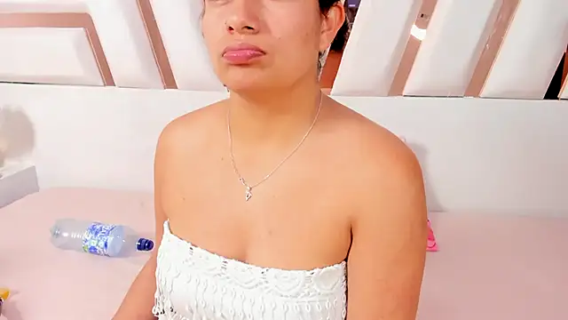 MiaKleinX online show from 07-16-26, 10:05