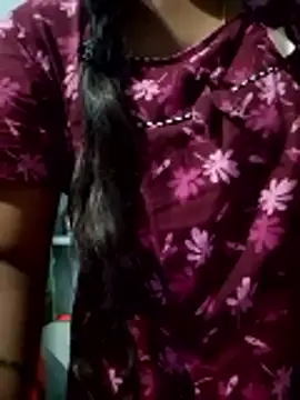 Snapshot of ramya_sri chatting on 01-07-26, 04:20 ramya sri online show from 01-07-26, 04:20