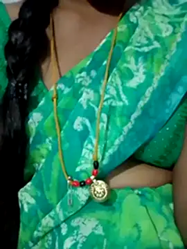 Snapshot of ramya_sri chatting on 01-12-26, 08:52 ramya sri online show from 01-12-26, 08:52