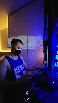 OnlyHand9x online show from 04-13-26, 04:12