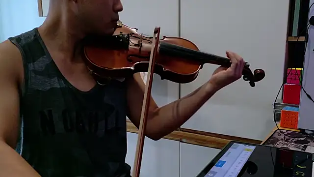 OnlyHand9x online show from 07-13-26, 04:04