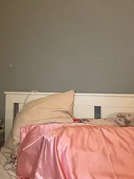 Nova-Vixen online show from 04-30-26, 08:57