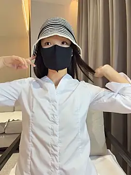 ZJbaby online show from 06-19-26, 01:59