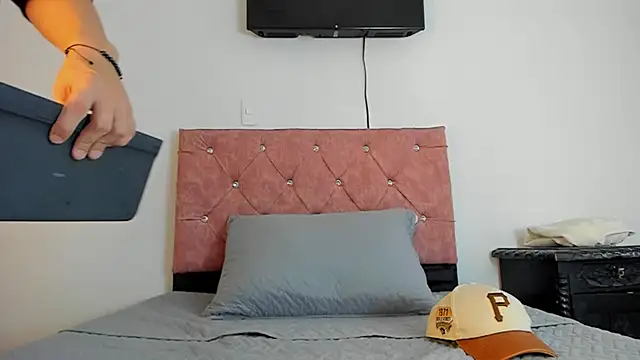 Liam saint online show from 01-08-26, 12:07