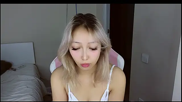 jasmilee online show from 04-01-26, 07:11