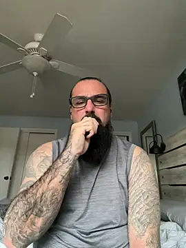 Snapshot of alphareign85 chatting on 01-09-26, 02:31 alphareign85 online show from 01-09-26, 02:31