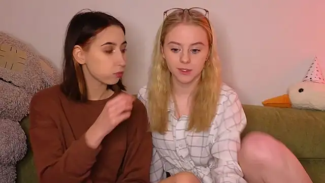 Mimipaws online show from 01-11-26, 08:47