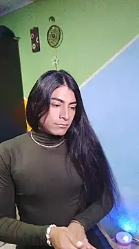 Snapshot of Selena_Nova chatting on 05-19-26, 02:51 Selena Nova online show from 05-19-26, 02:51