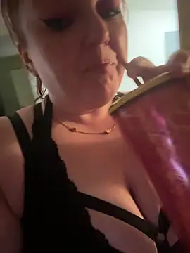 Snapshot of KittyCreamKisses chatting on 03-09-26, 03:54 KittyCreamKisses online show from 03-09-26, 03:54