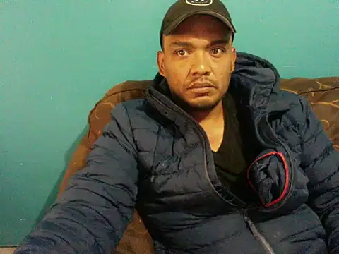 Snapshot of latinomoreno95 chatting on 02-11-26, 05:51 latinomoreno95 online show from 02-11-26, 05:51