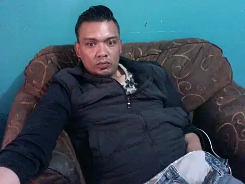 Snapshot of latinomoreno95 chatting on 03-02-26, 11:44 latinomoreno95 online show from 03-02-26, 11:44