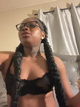 Snapshot of cumforyannna chatting on 05-08-26, 11:37 cumforyannna online show from 05-08-26, 11:37