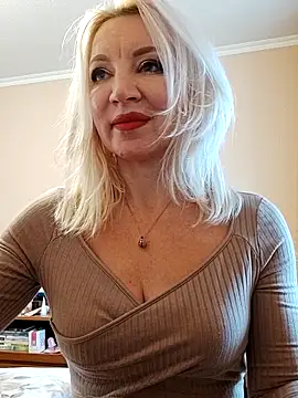 Snapshot of MiraStar984 chatting on 02-21-26, 02:40 MiraStar984 online show from 02-21-26, 02:40