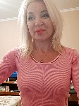 Snapshot of MiraStar984 chatting on 03-08-26, 05:39 MiraStar984 online show from 03-08-26, 05:39