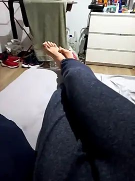 Snapshot of Henrytsuzuki chatting on 01-07-26, 08:00 Henrytsuzuki online show from 01-07-26, 08:00