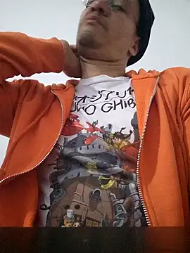 Snapshot of Henrytsuzuki chatting on 01-09-26, 06:21 Henrytsuzuki online show from 01-09-26, 06:21