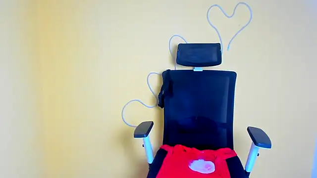 Madonna Fire online show from 04-16-26, 01:01