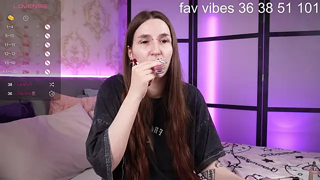 Alice Goth online show from 02-02-26, 03:38