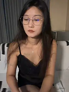 AnnieLi888 online show from 04-15-26, 07:59