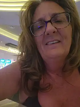 HotAzMilf online show from 04-25-26, 09:01