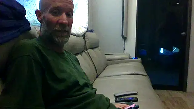 Snapshot of tittycum3636 chatting on 01-05-26, 09:29 tittycum3636 online show from 01-05-26, 09:29