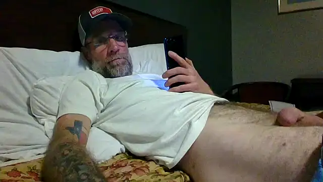 Snapshot of tittycum3636 chatting on 02-09-26, 04:11 tittycum3636 online show from 02-09-26, 04:11