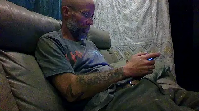 Snapshot of tittycum3636 chatting on 02-11-26, 07:02 tittycum3636 online show from 02-11-26, 07:02