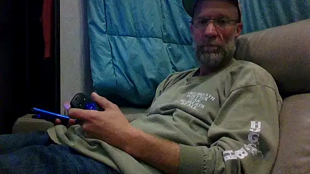 Snapshot of tittycum3636 chatting on 02-13-26, 03:57 tittycum3636 online show from 02-13-26, 03:57