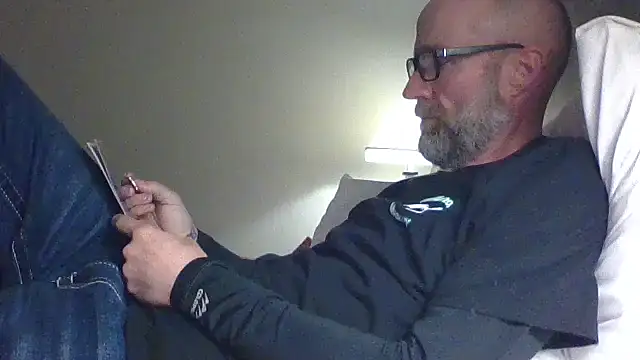 Snapshot of tittycum3636 chatting on 02-24-26, 08:23 tittycum3636 online show from 02-24-26, 08:23