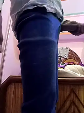 Snapshot of Strip_Playboy chatting on 01-11-26, 03:39 Strip Playboy online show from 01-11-26, 03:39