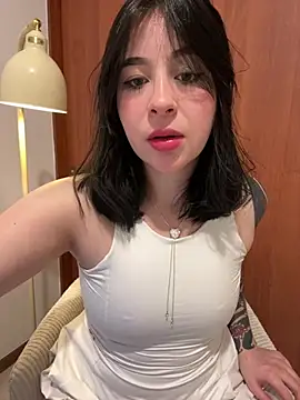evelynrosess1 online show from 06-25-26, 02:11